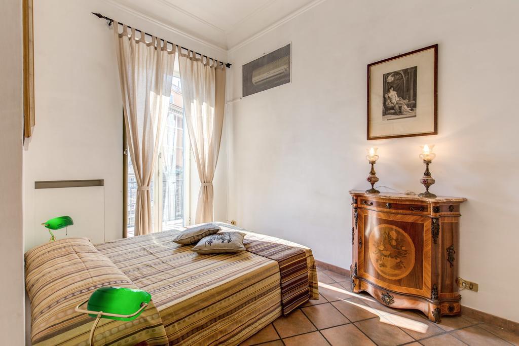 Corso Vittorio 315 * Rome